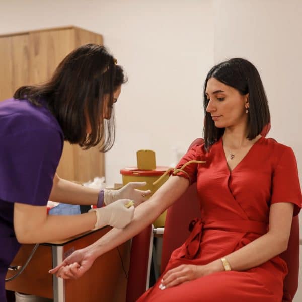 WOMAN GETTING BLOOD TESTS FOR INFLAMMATION DONE