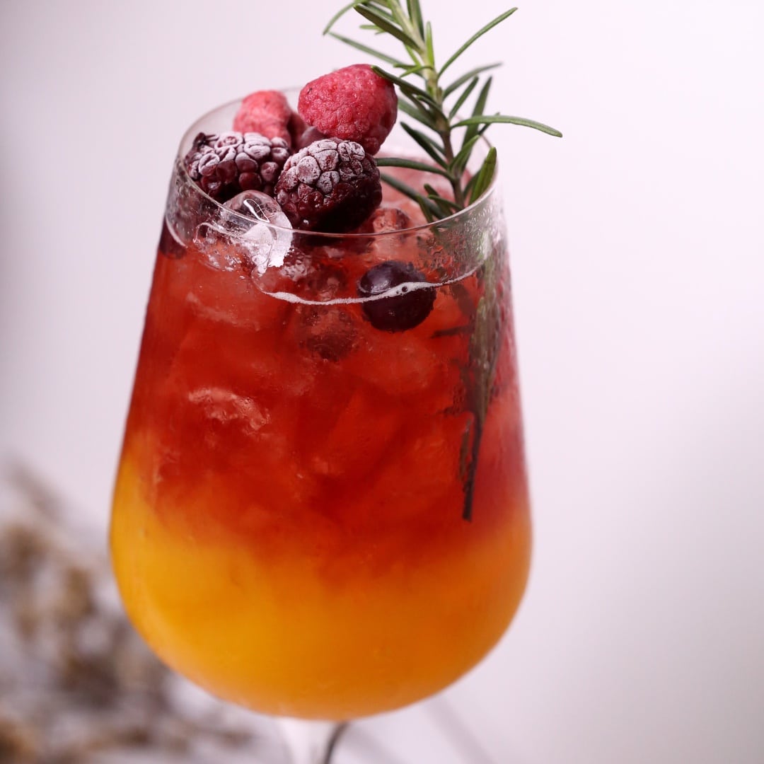DOES KOMBUCHA HAVE ALCOHOL - HOLIDAY KOMBUCHA SPRITZER MOCKTAIL